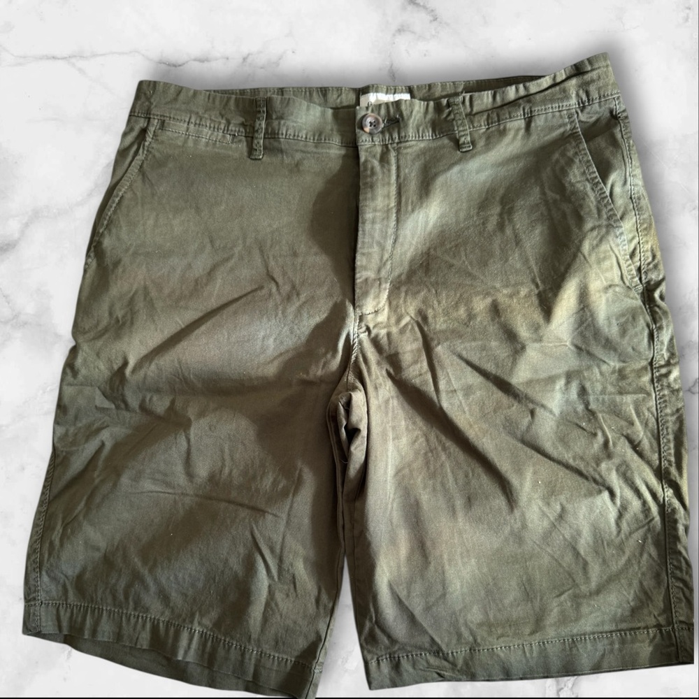 Goodiellow & Co. Olive Green Shorts Size 34